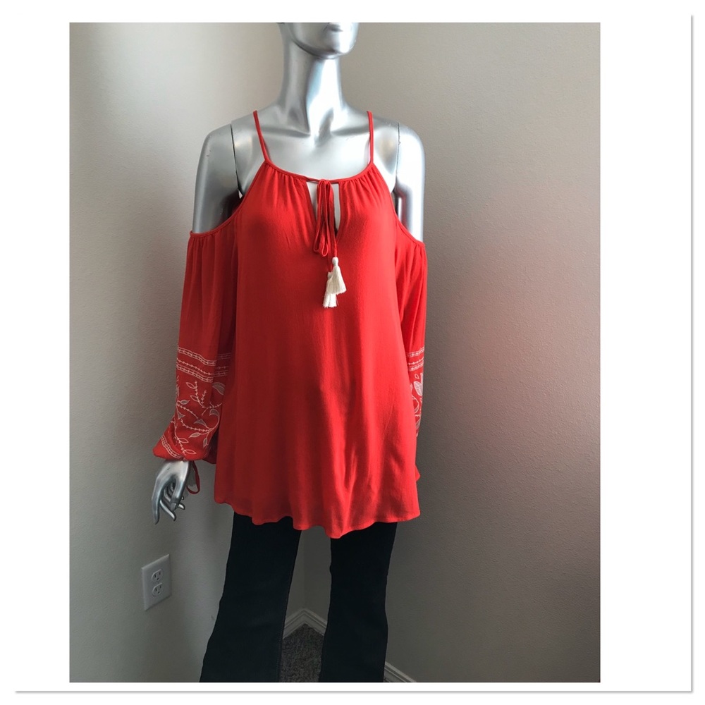 Gibson Latimer Cold Shoulder Top